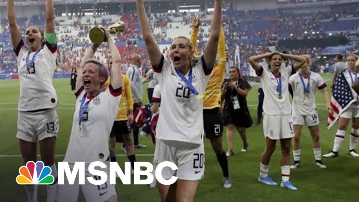 Las jugadoras de fútbol de EE. UU. logran una importante victoria en la lucha por la igualdad salarial